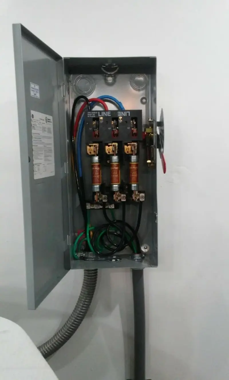 Three-phase disconnect switch installed for Electrical Wiring & Rewiring in Scappoose